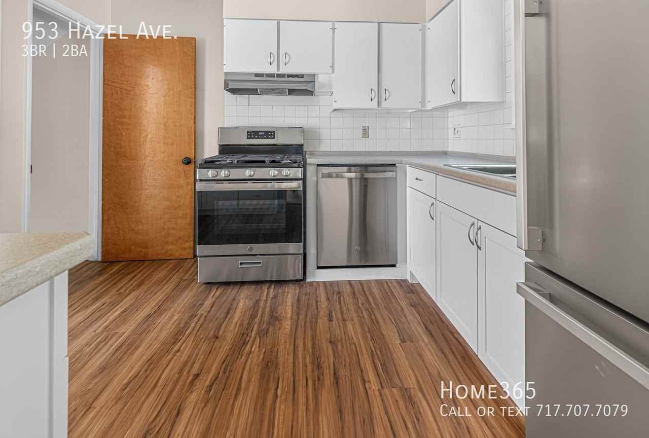 953 Hazel Ave - Photo 4 of 19