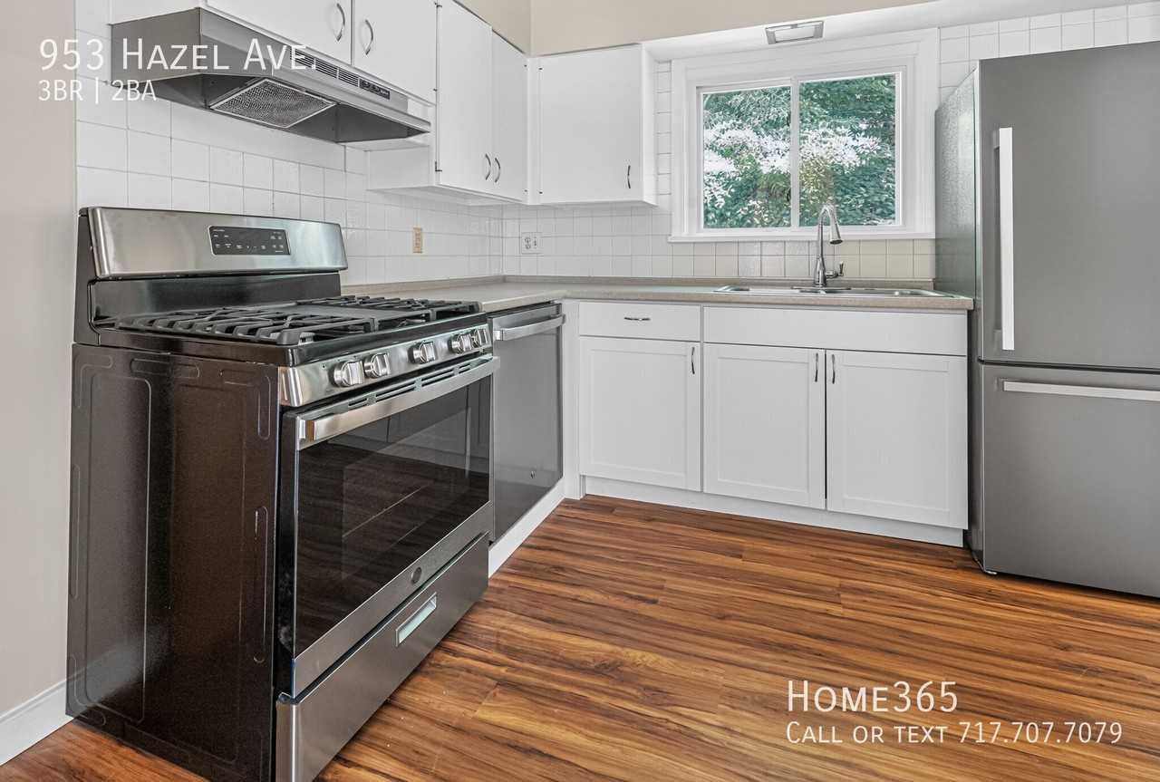 953 Hazel Ave - Photo 5 of 19