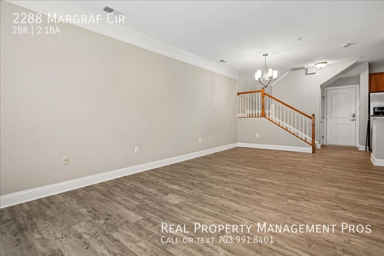 2288 Margraf Cir - Photo 5 of 27