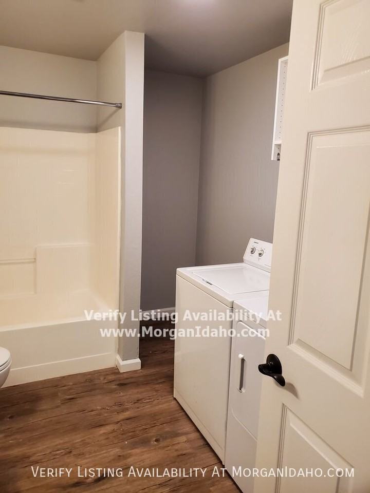10096 W Garverdale Ln #101 - Photo 7 of 11