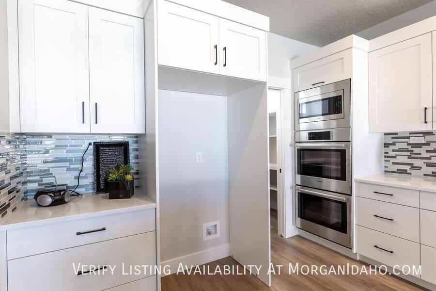 56 E Jarvis St - Photo 6 of 19