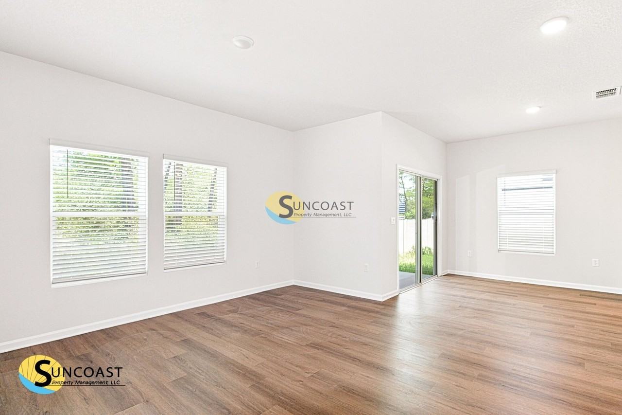 12406 SE 100th Ave - Photo 5 of 16