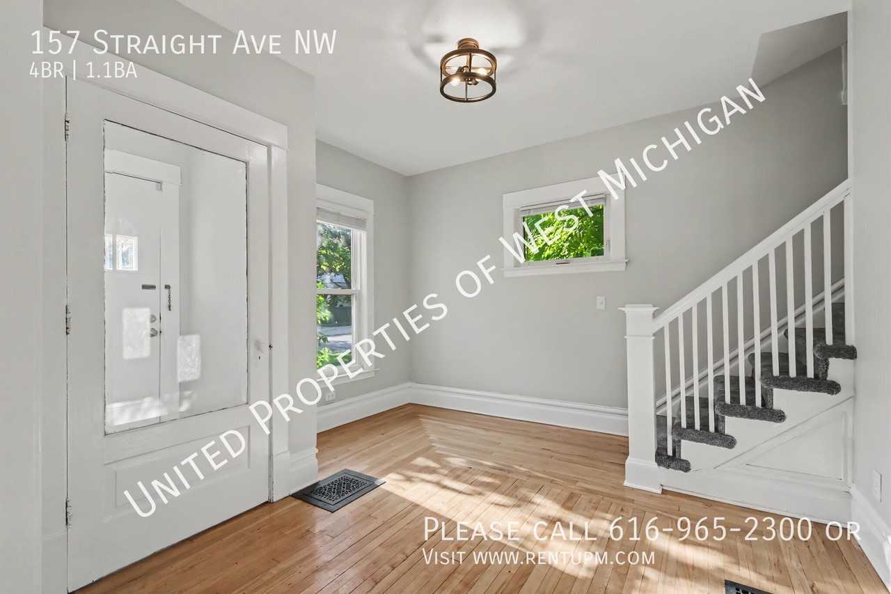 157 Straight Ave Nw - Photo 4 of 19