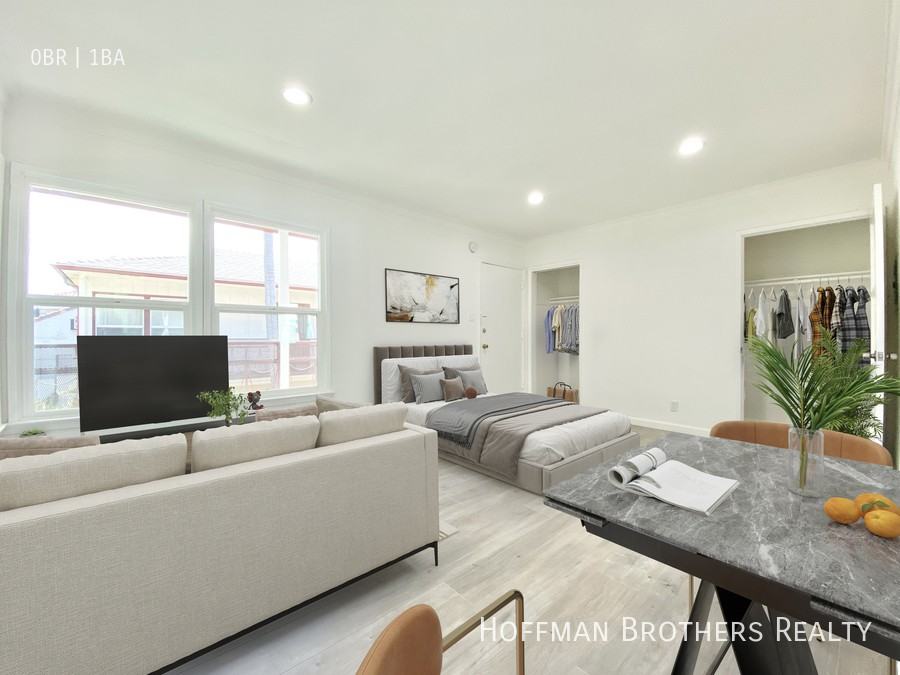 1519 N Laurel Ave #12 - Photo 4 of 6