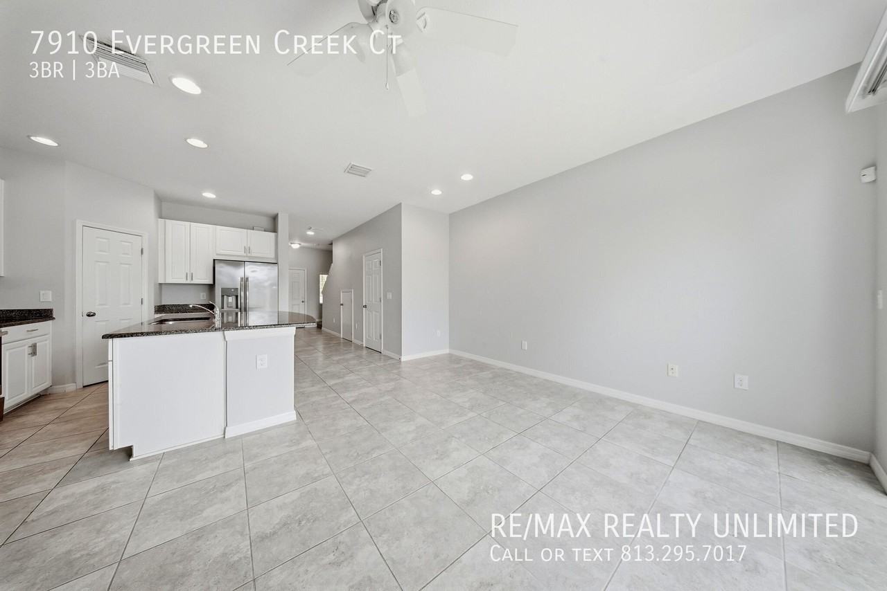 7910 Evergreen Creek Ct - Photo 2 of 44