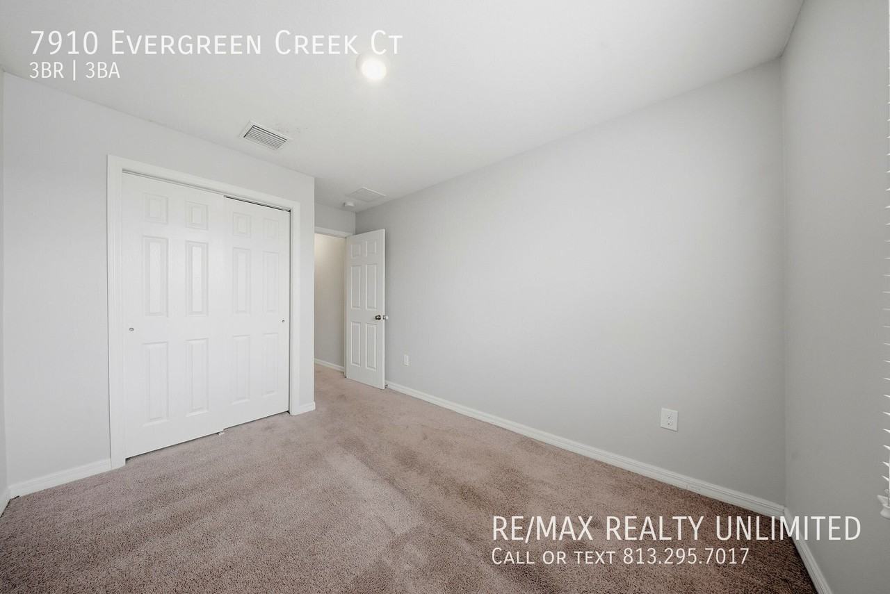 7910 Evergreen Creek Ct - Photo 6 of 44