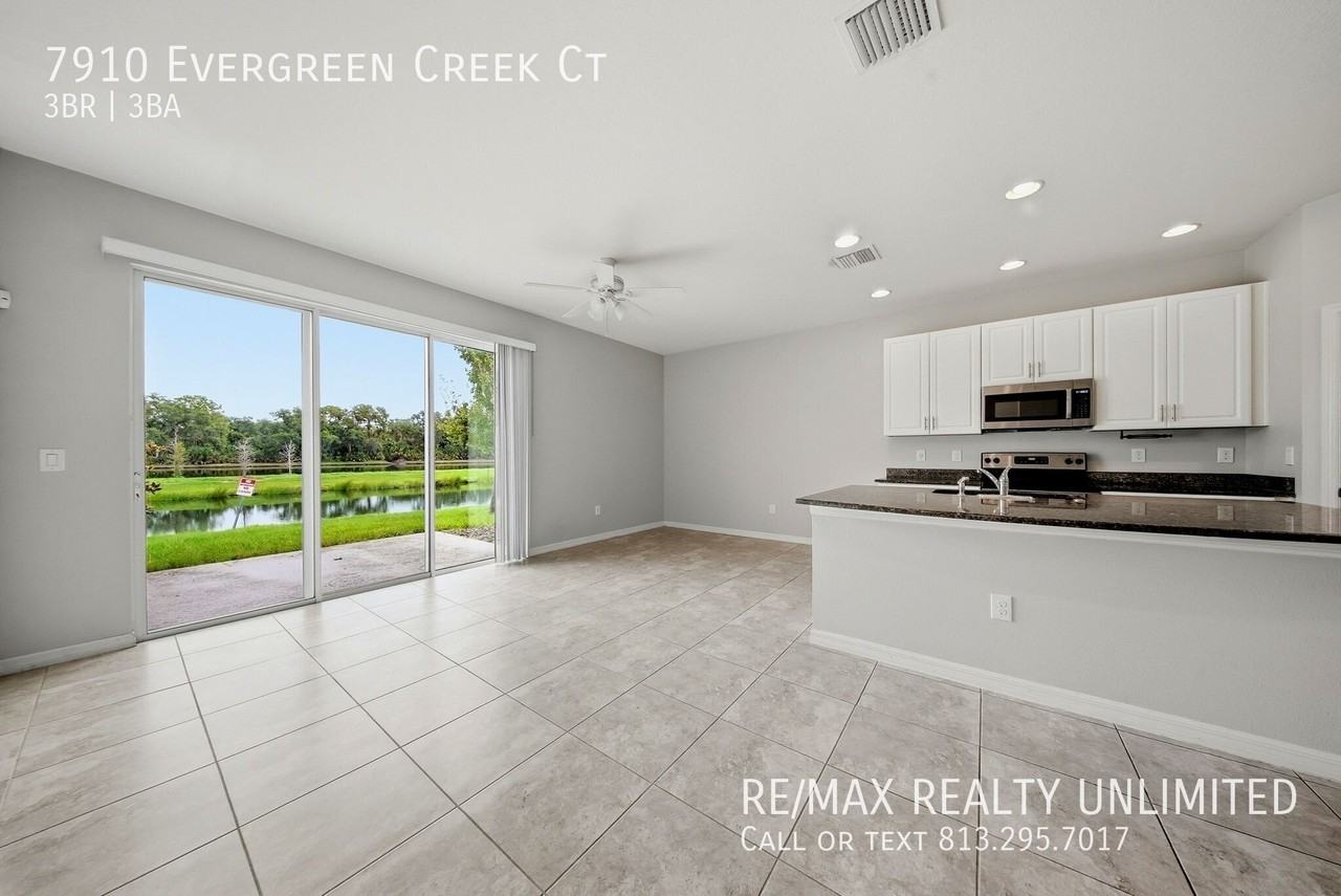 7910 Evergreen Creek Ct - Photo 7 of 44