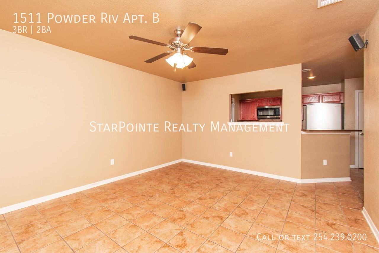 1511 Powder Riv Apt B - Photo 2 of 20