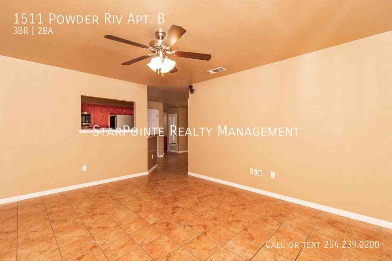 1511 Powder Riv Apt B - Photo 3 of 20