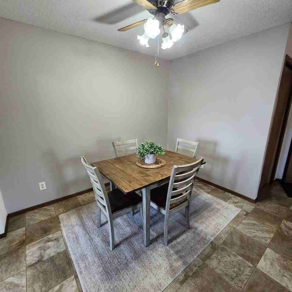 2040 15th St N #09 - Photo 5 of 23