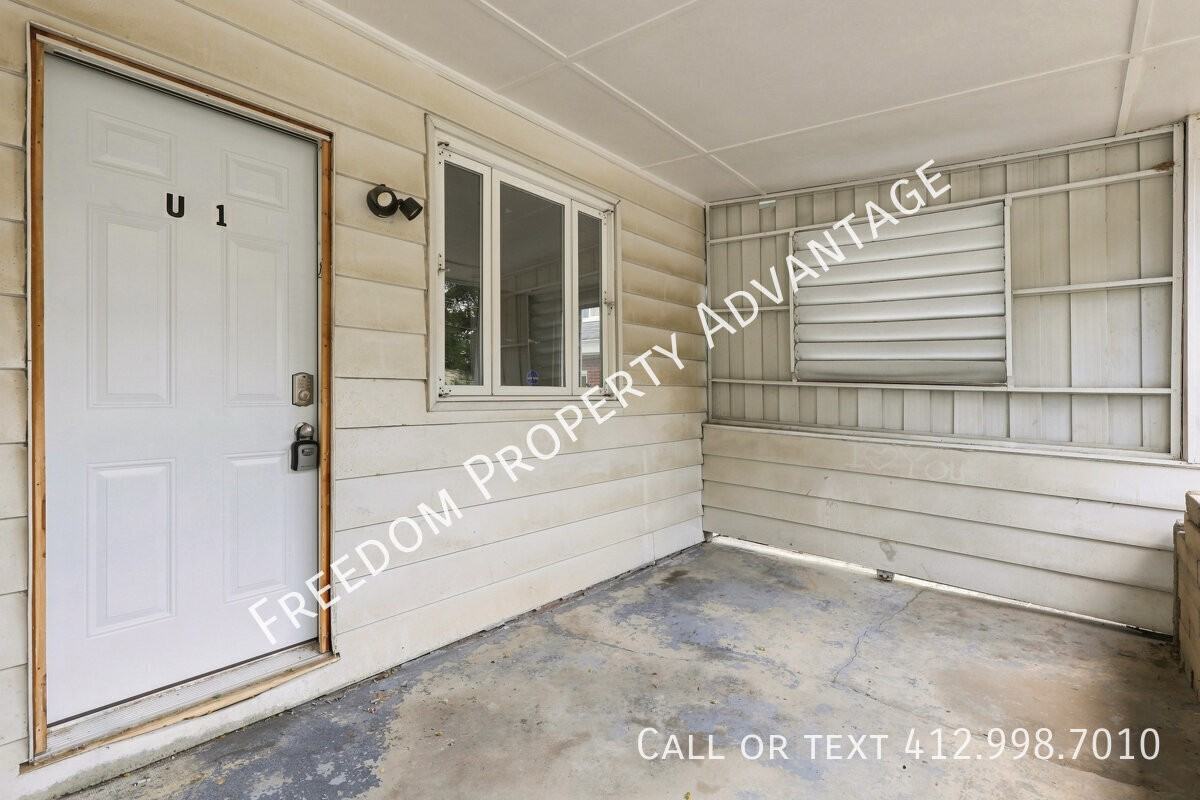 2047 Redrose Ave #1 - Photo 6 of 26