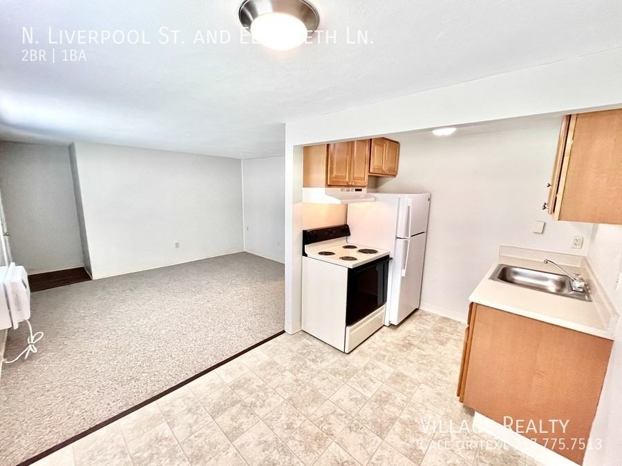 Liverpool & Elizabeth Ln. #H - Photo 3 of 50