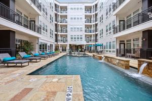 featured image of 2611 Ross Ave