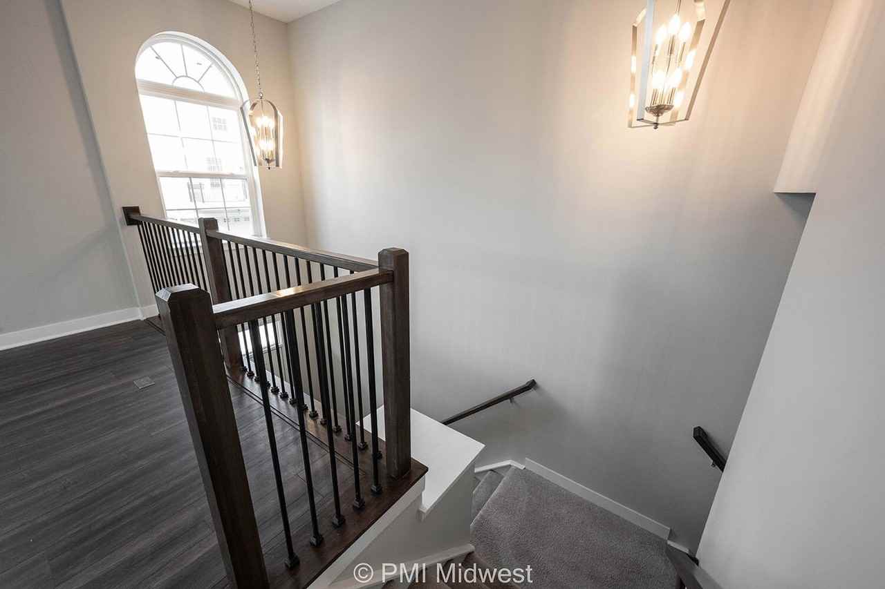7276 Zanesville Rd - Photo 4 of 36
