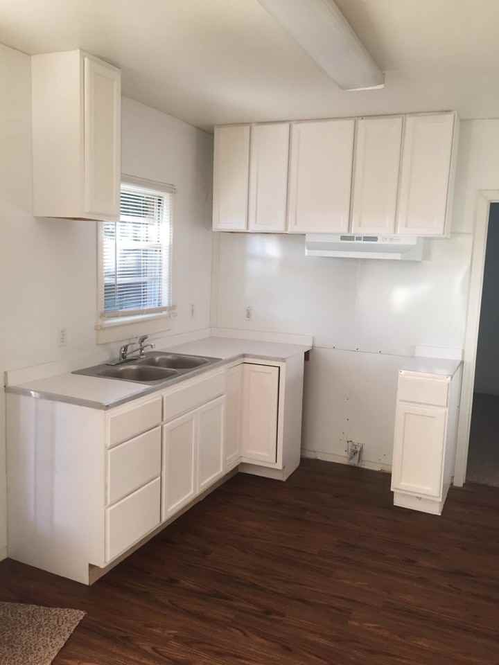124 Bassedena Cir S - Photo 2 of 10