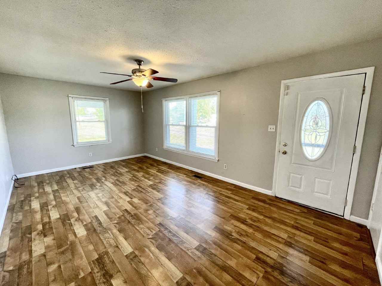 7401 Paxton Dr - Photo 4 of 18