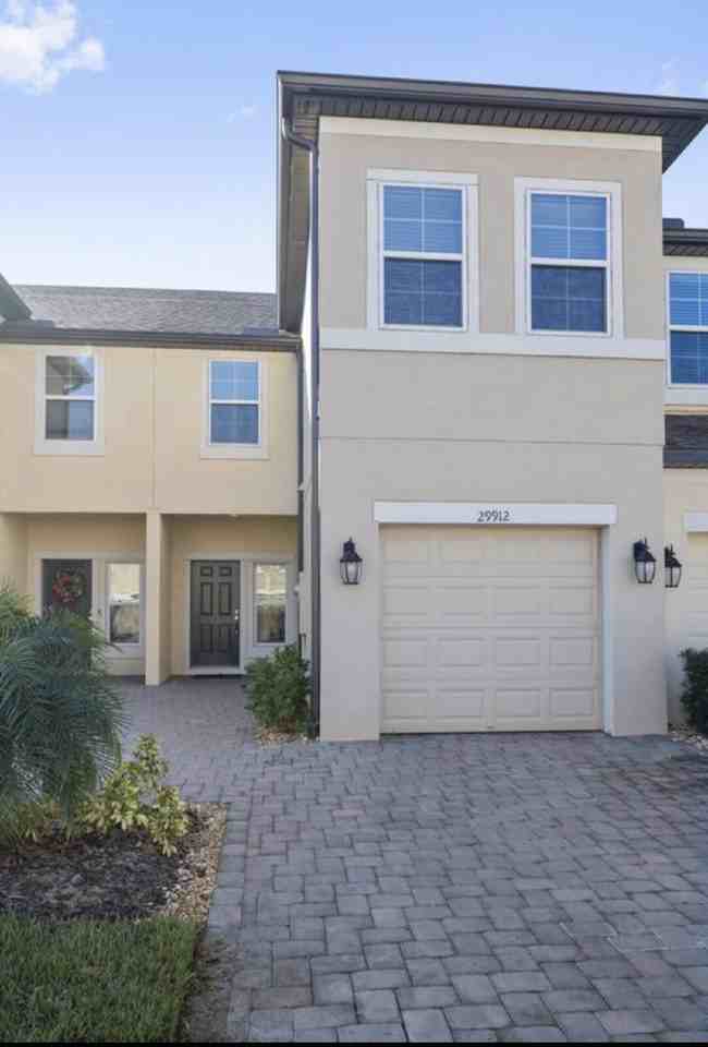 29912 Southwell Ln - Photo 2 of 19
