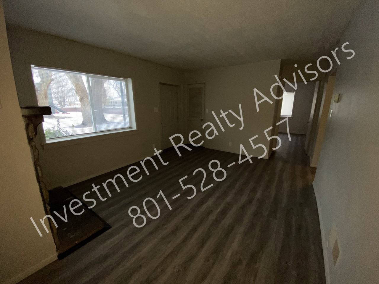 527 N Dexter St - Photo 2 of 10