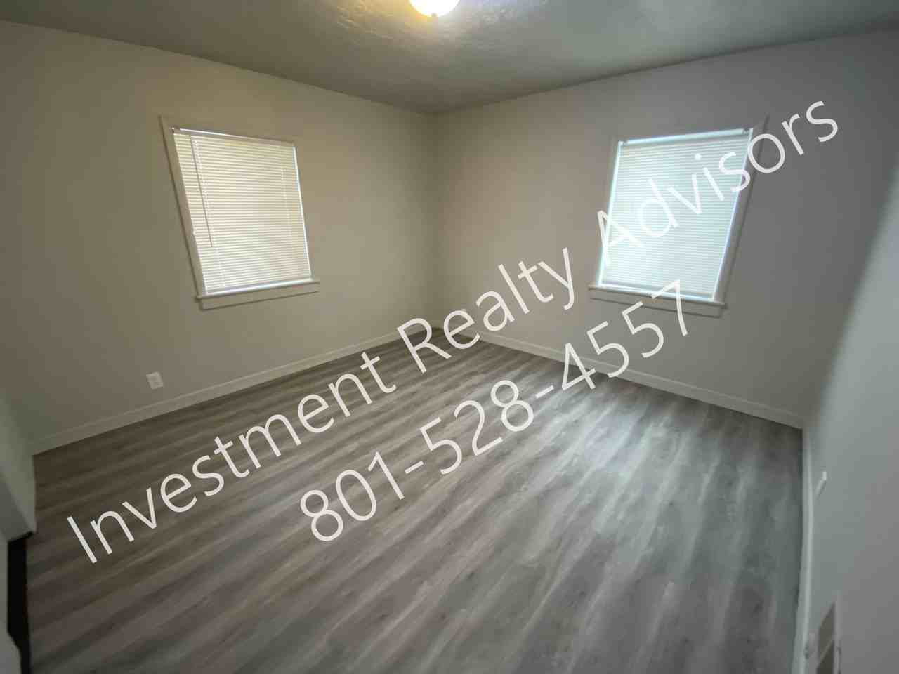 527 N Dexter St - Photo 5 of 10