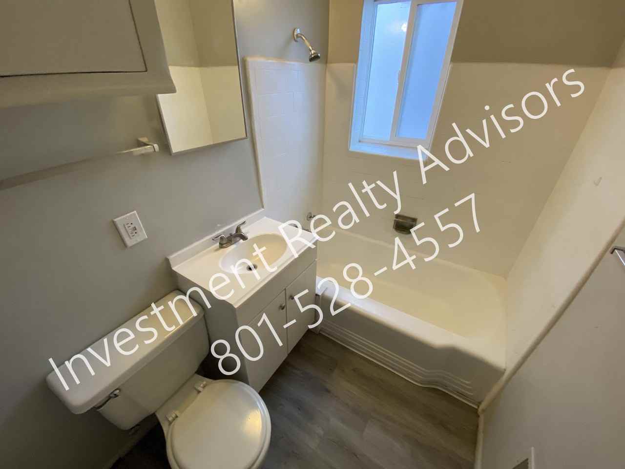 527 N Dexter St - Photo 7 of 10