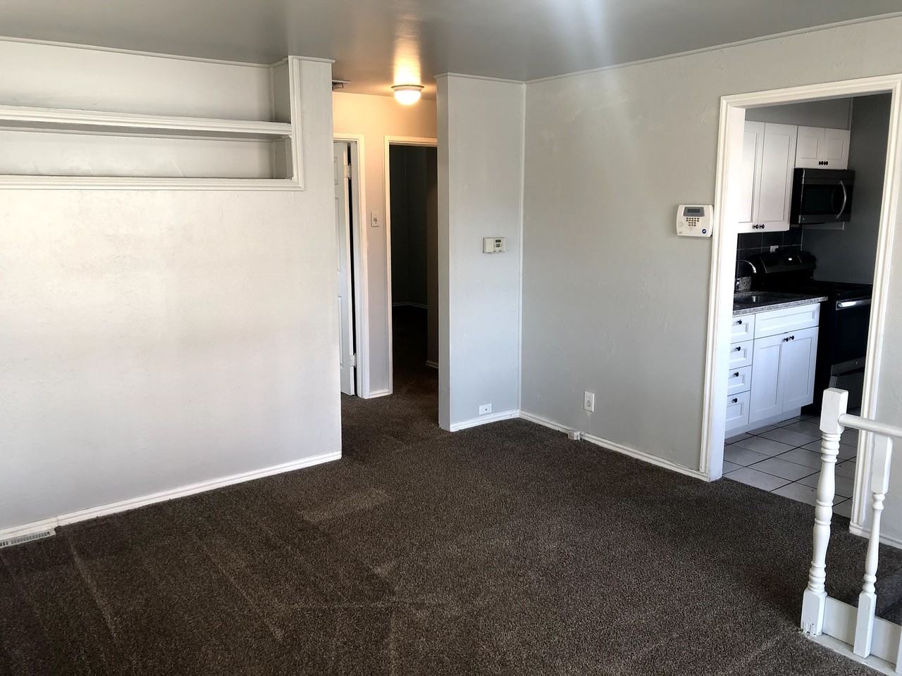 1332 E Zenith Ave - Photo 4 of 15