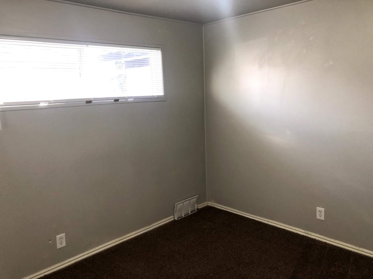 1332 E Zenith Ave - Photo 5 of 15