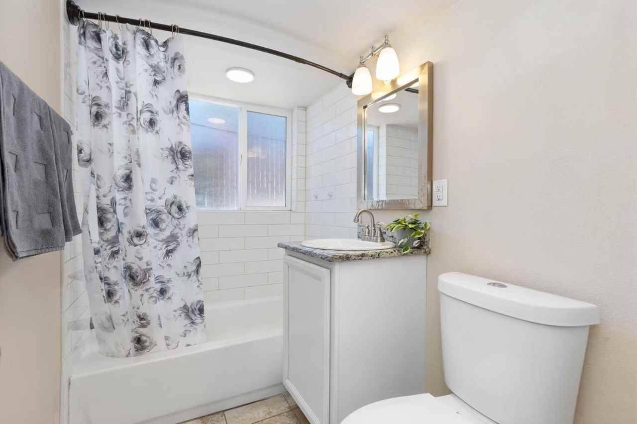 3824 N Clay St - Photo 6 of 19