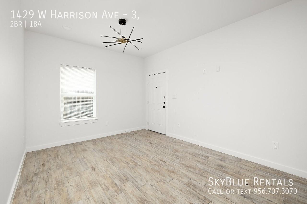 1429 W Harrison Ave #3 - Photo 3 of 10