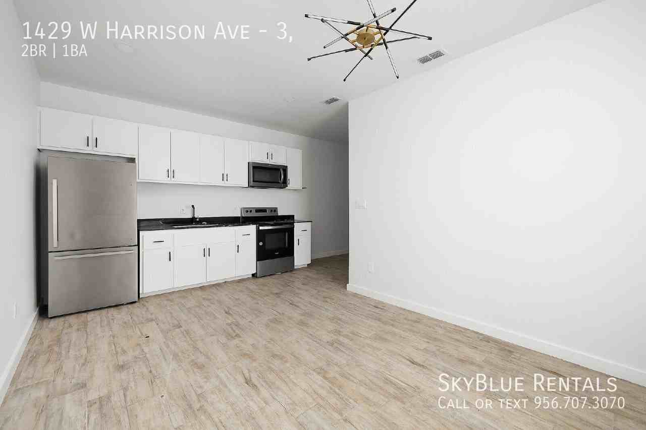 1429 W Harrison Ave #3 - Photo 4 of 10