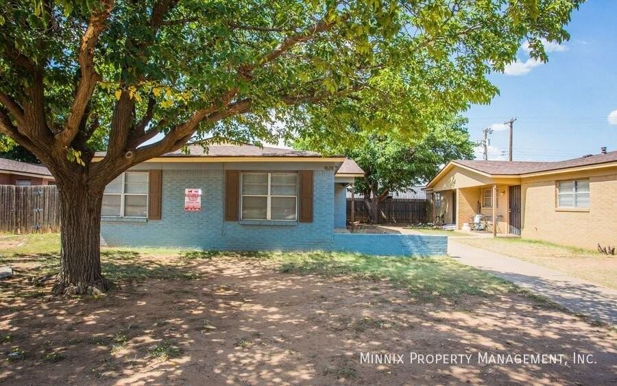 4638 52nd St #B - Photo 2 of 21