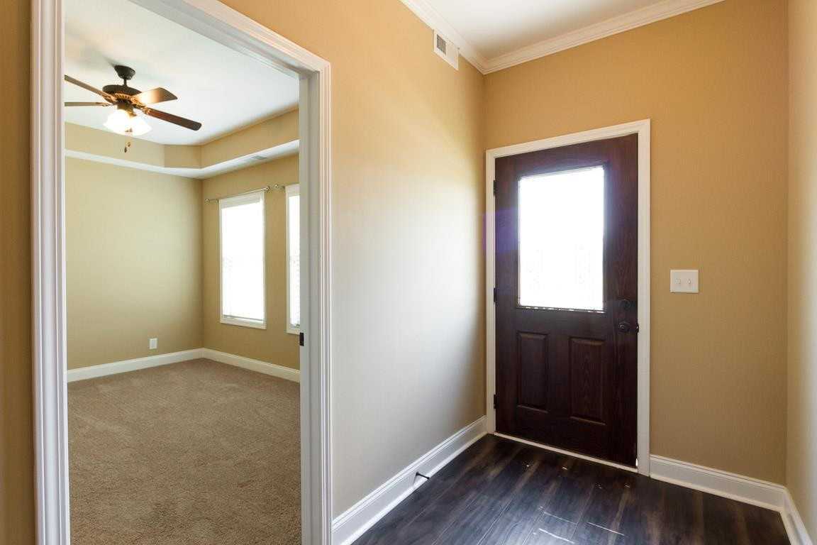 155 Matheson Dr - Photo 2 of 13