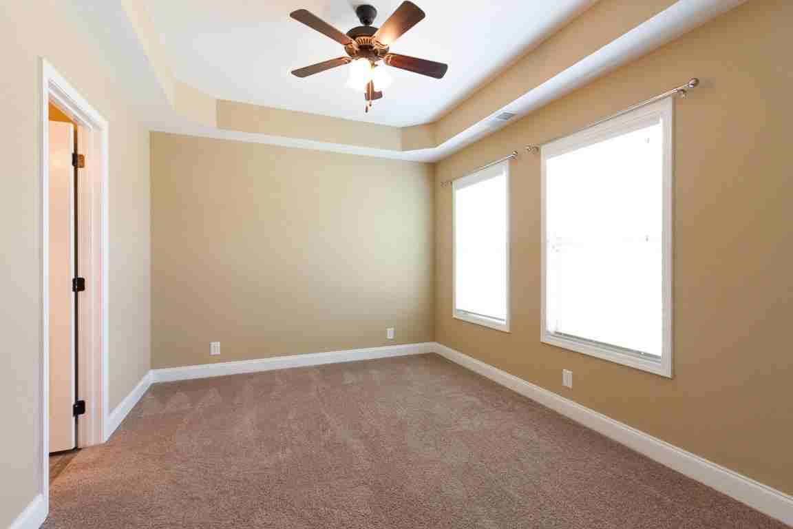 155 Matheson Dr - Photo 3 of 13