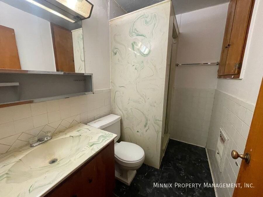 310 Sw 42nd Ave #C - Photo 4 of 6