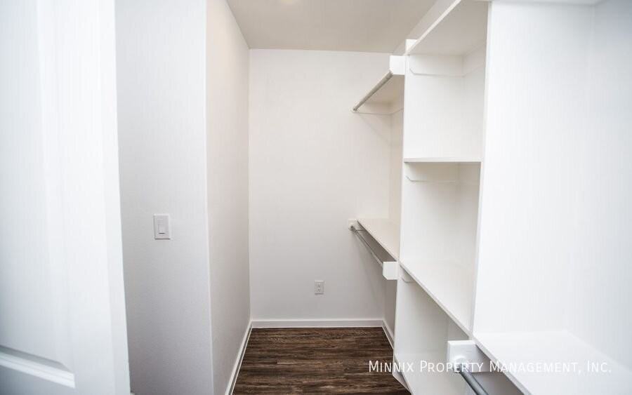 2106 Langford Ave #A - Photo 4 of 36