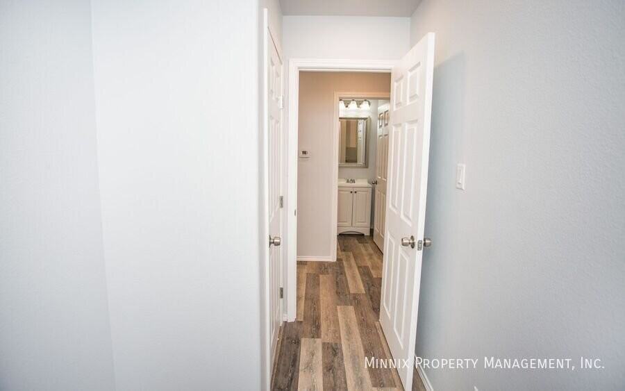 5607 Jarvis St #A - Photo 4 of 25