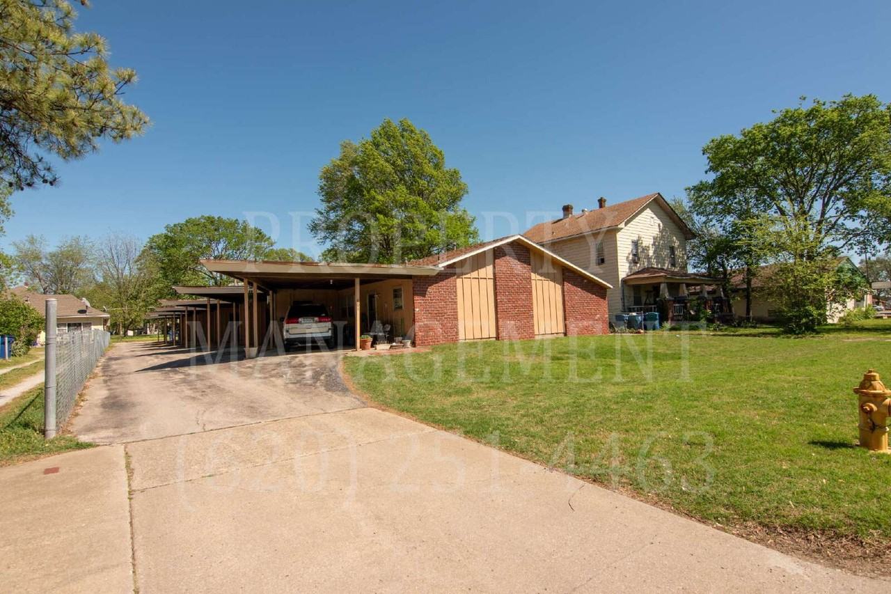 701 Beech St #E - Photo 6 of 23