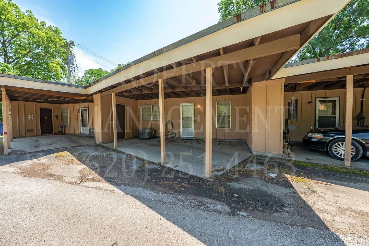 701 Beech St #E - Photo 7 of 23