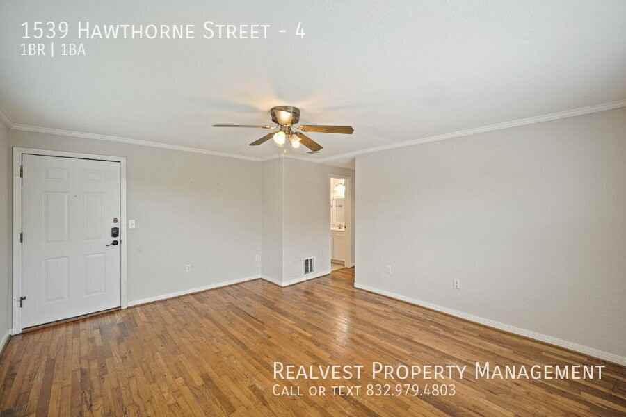 1539 Hawthorne St #4 - Photo 3 of 10