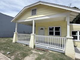 featured image of 1112 W Cervantes St #A