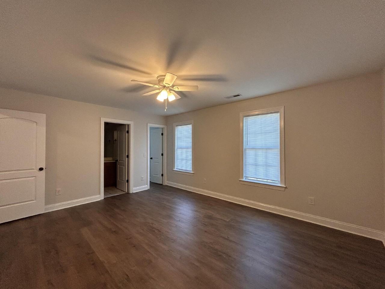 208 S Pointe Dr #A - Photo 7 of 13