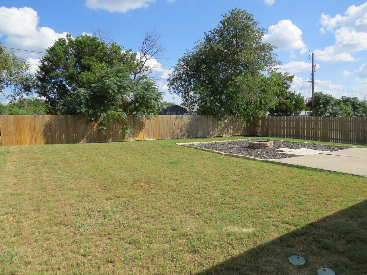 4902 Karen Green Dr - Photo 5 of 7