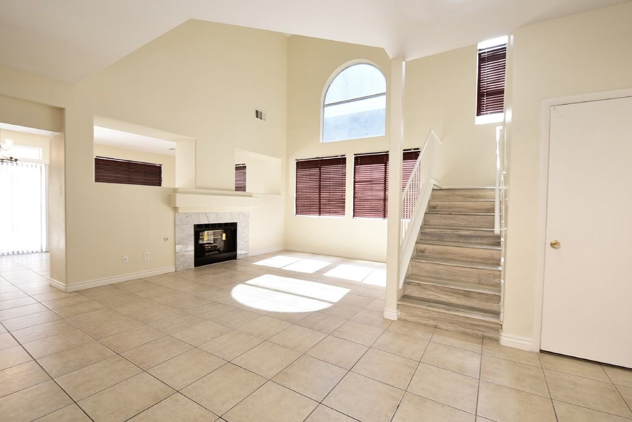 6665 Coral Springs Cir - Photo 2 of 34