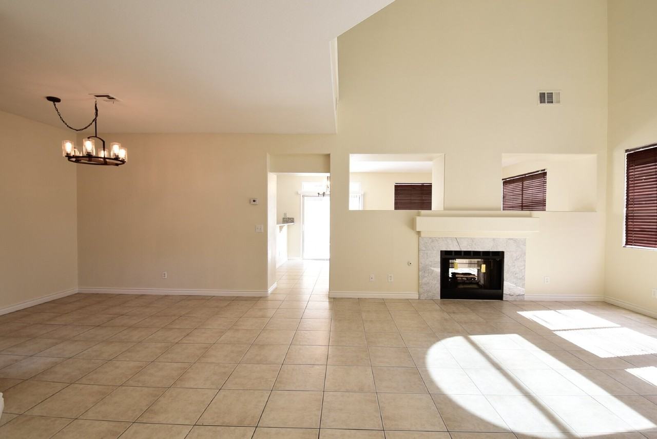 6665 Coral Springs Cir - Photo 5 of 34