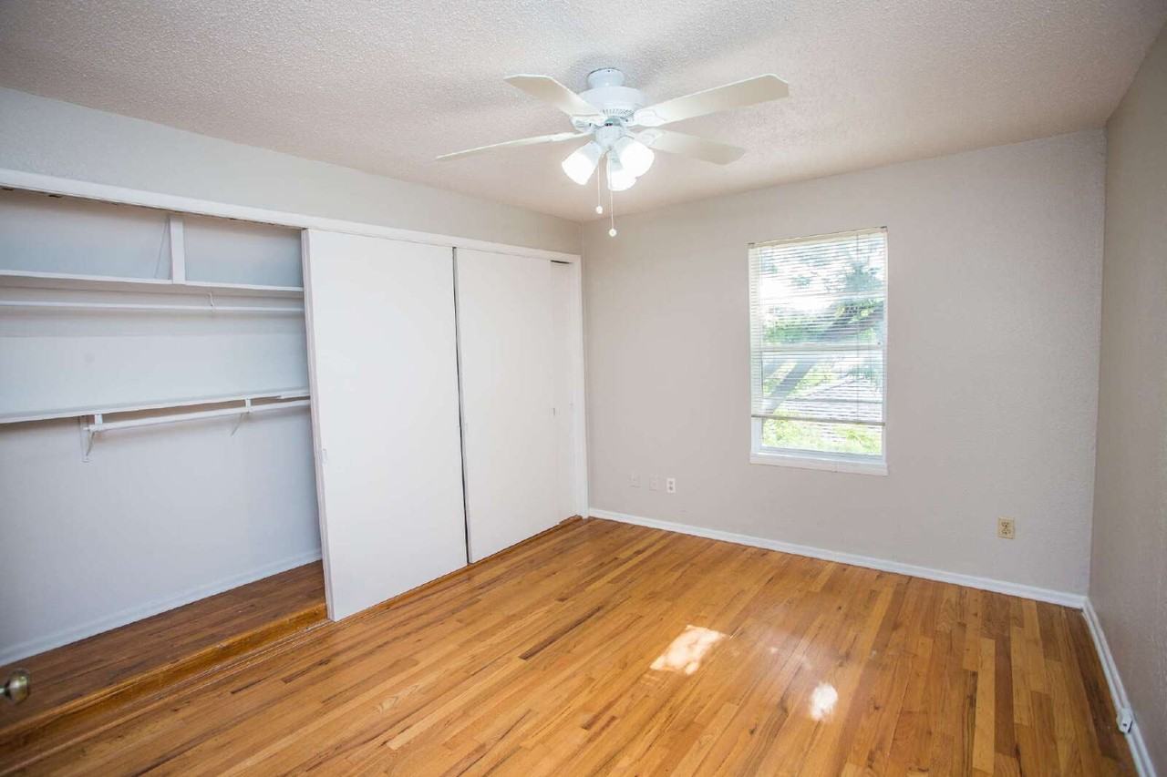 3113 32nd St - Photo 4 of 50