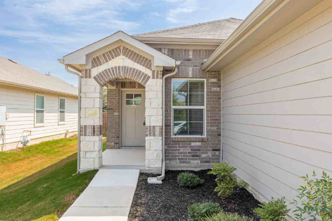 14007 Levy Ln - Photo 3 of 29