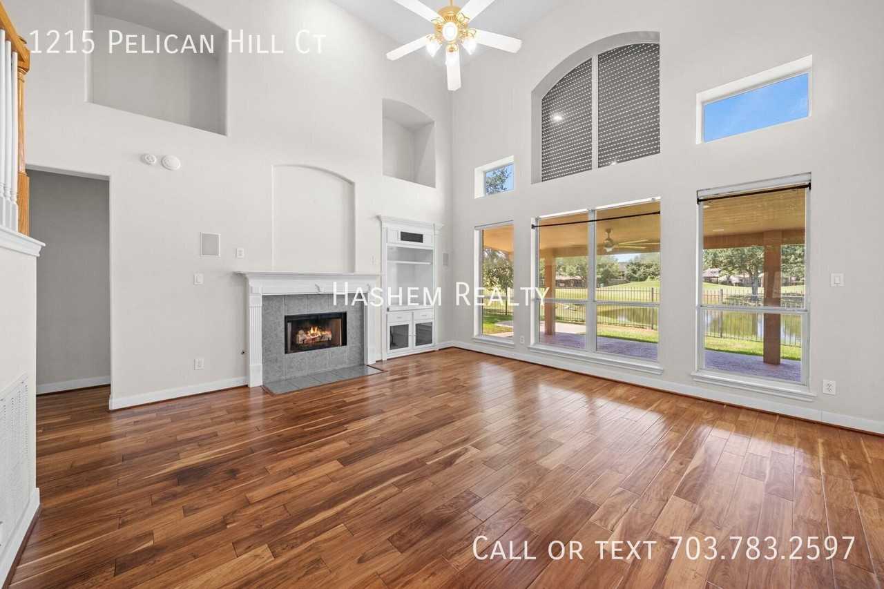 1215 Pelican Hill Ct - Photo 5 of 16