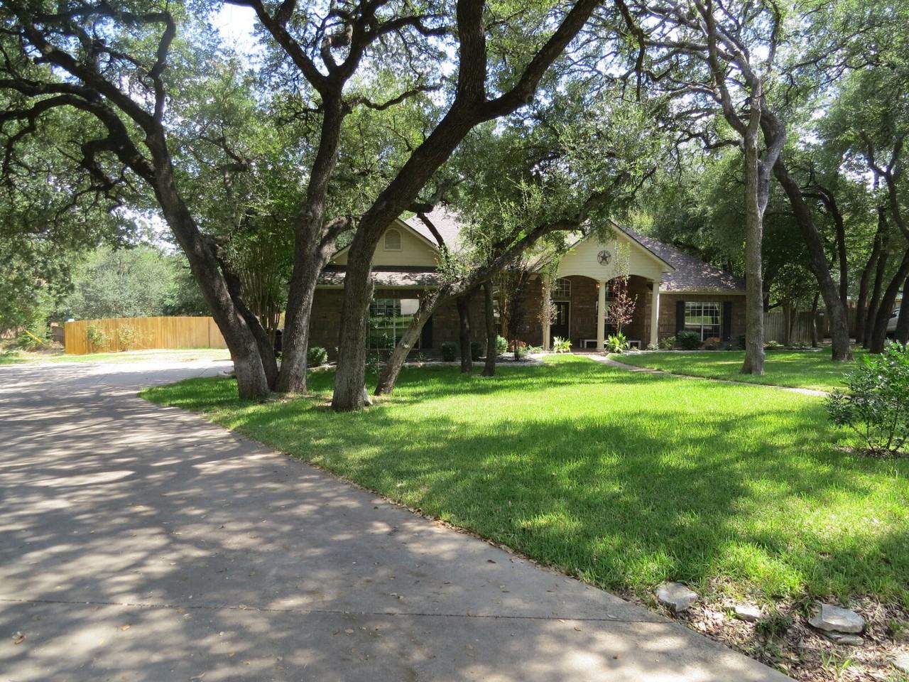 11505 Texoma Dr - Photo 3 of 38