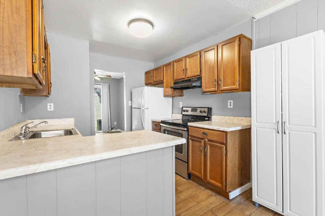 3454 Waltham Cir - Photo 3 of 9
