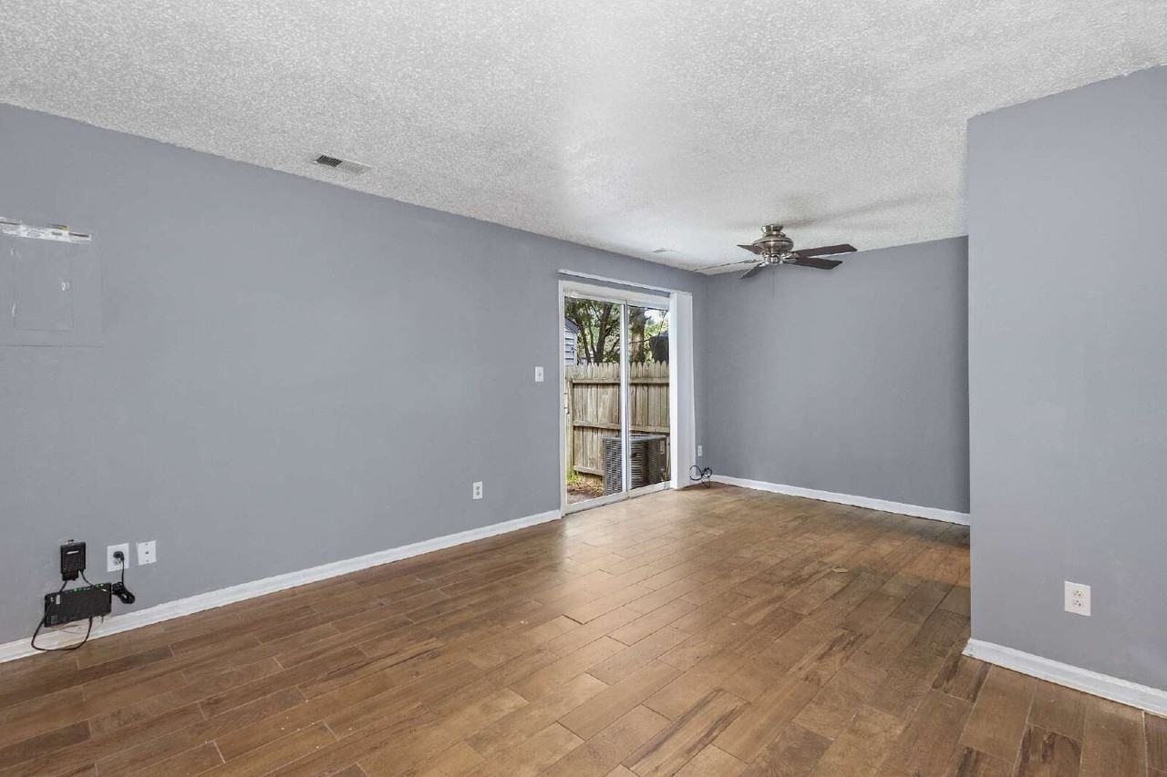 3454 Waltham Cir - Photo 5 of 9