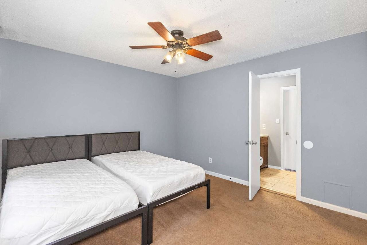3454 Waltham Cir - Photo 7 of 9